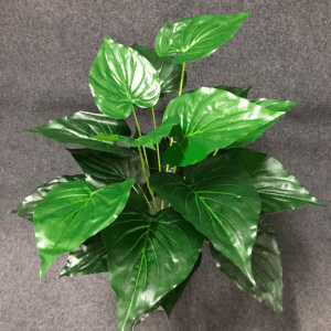 Planta artificial verde alocasia